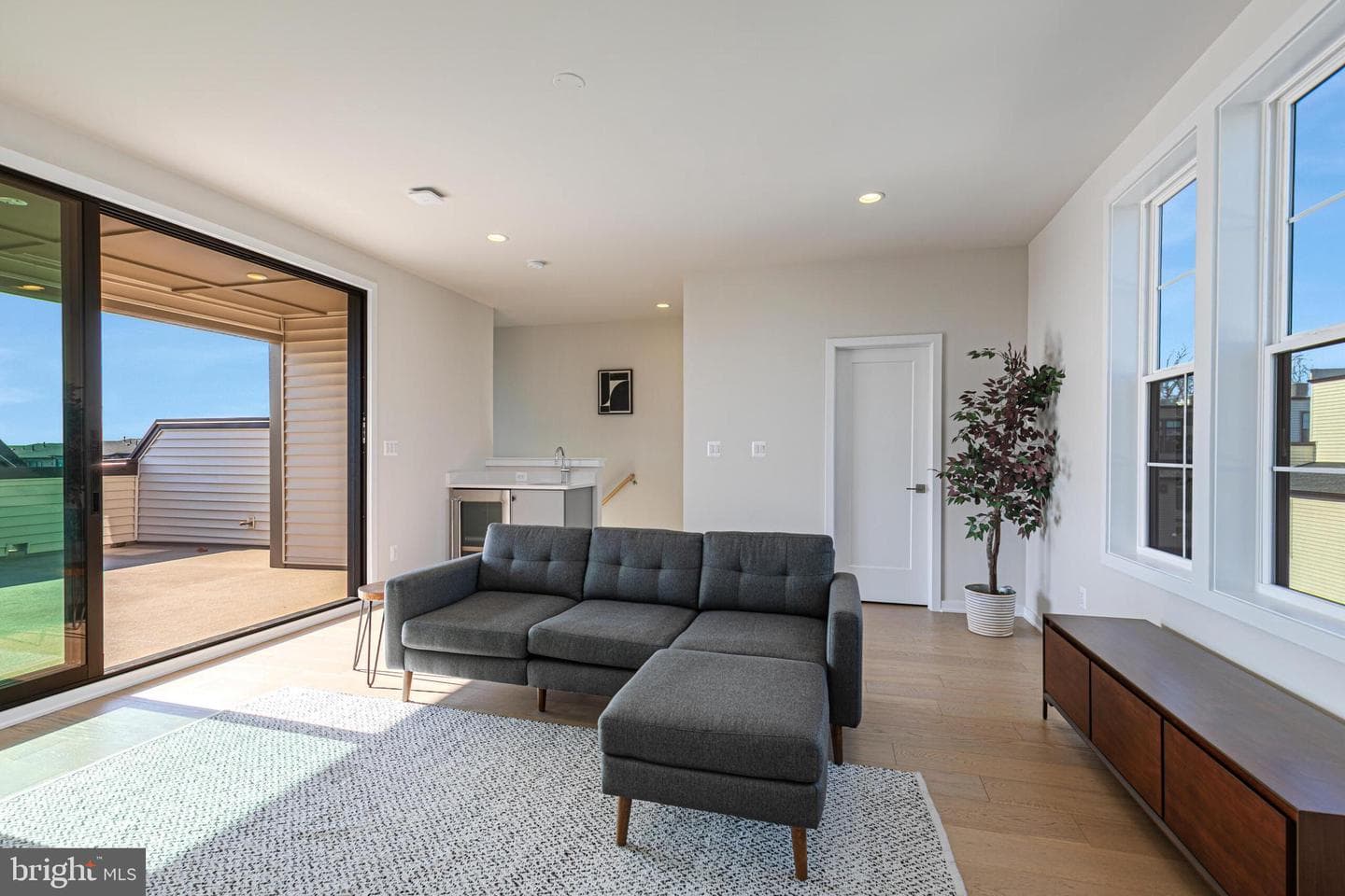 43420 Grandmoore Street photo 37