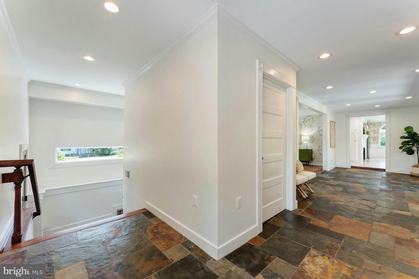 120 W Colonial Highway photo 23