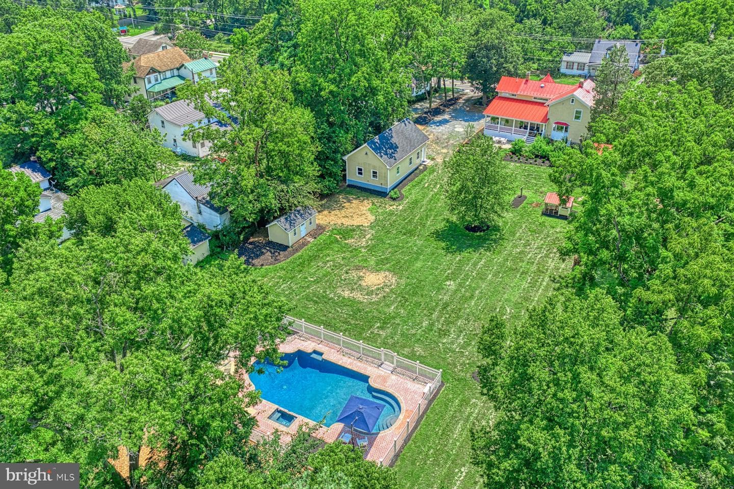 120 W Colonial Highway photo 3