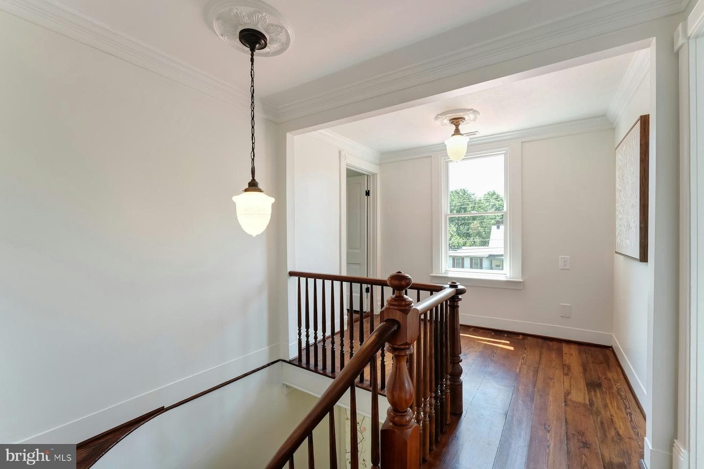 120 W Colonial Highway photo 32