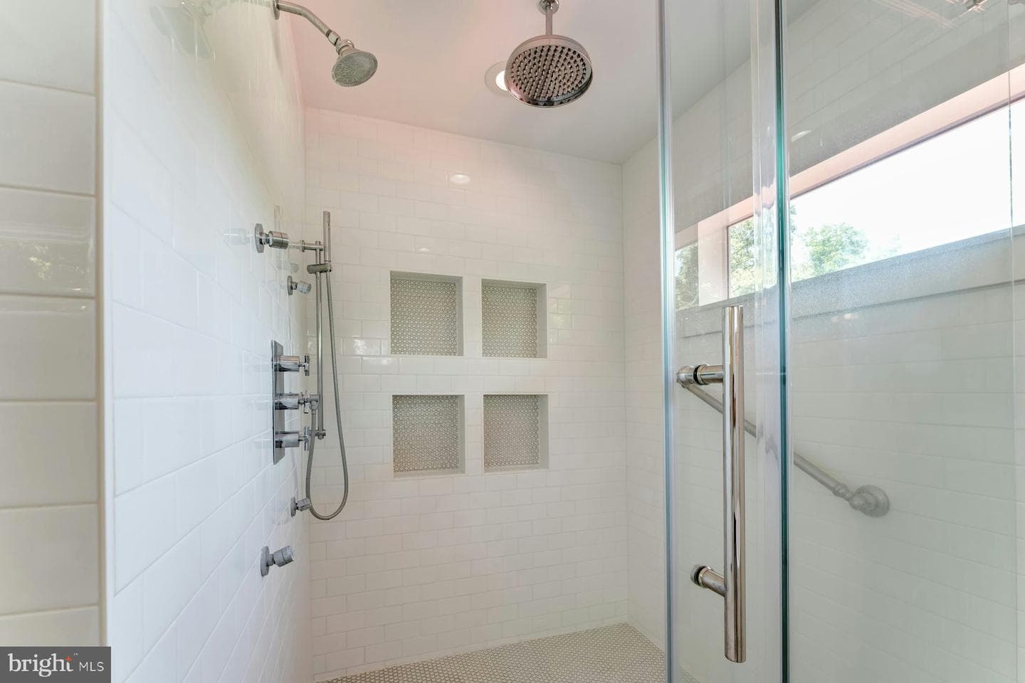 120 W Colonial Highway photo 39