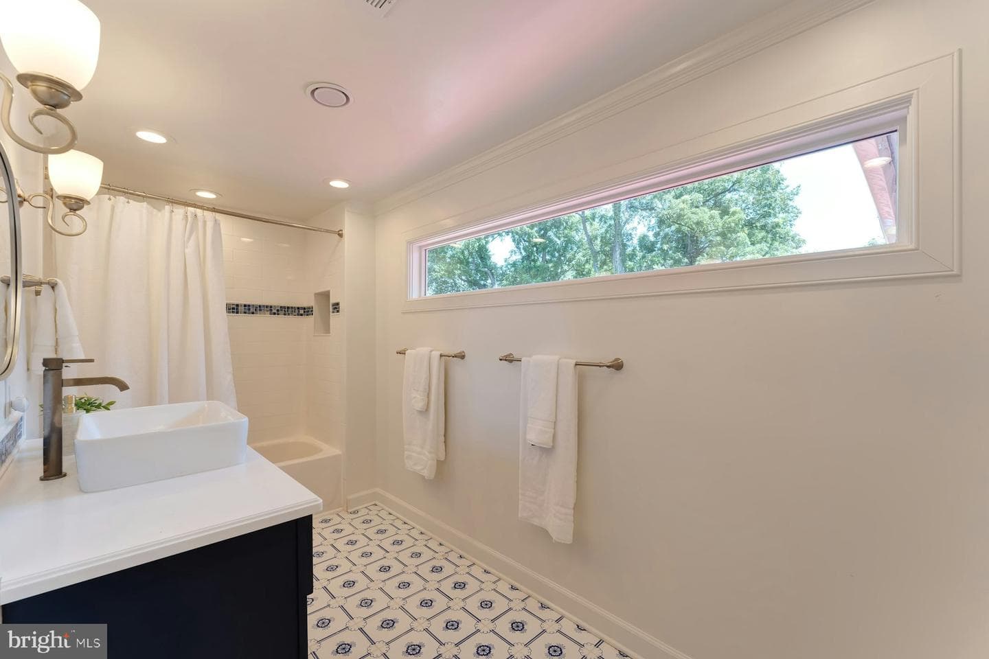 120 W Colonial Highway photo 45