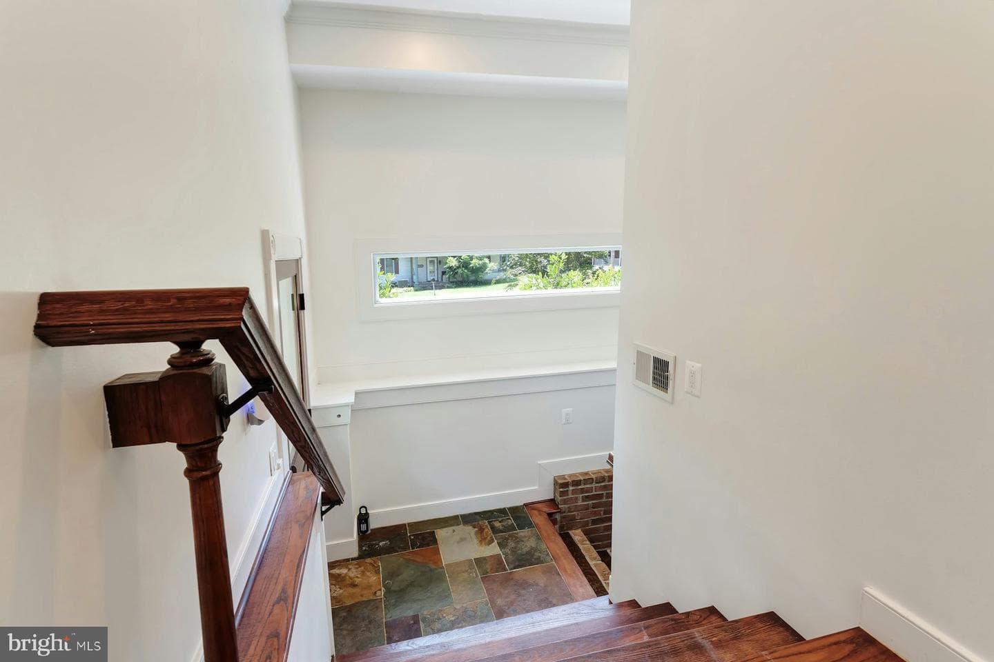120 W Colonial Highway photo 47
