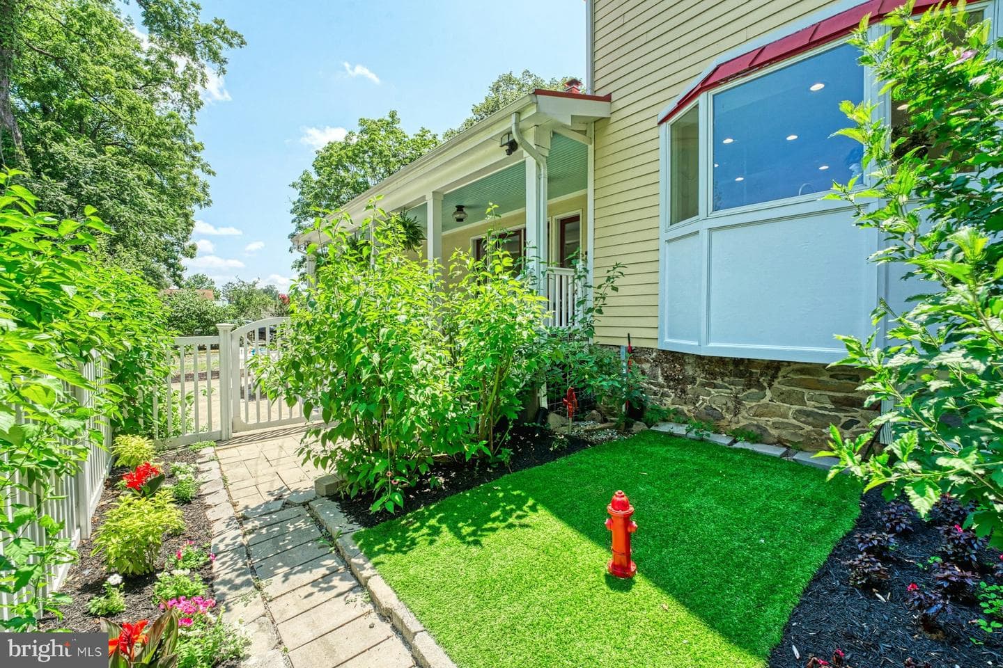 120 W Colonial Highway photo 55