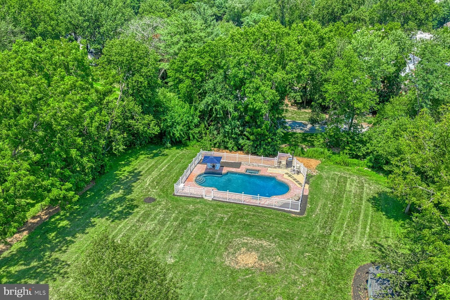 120 W Colonial Highway photo 61