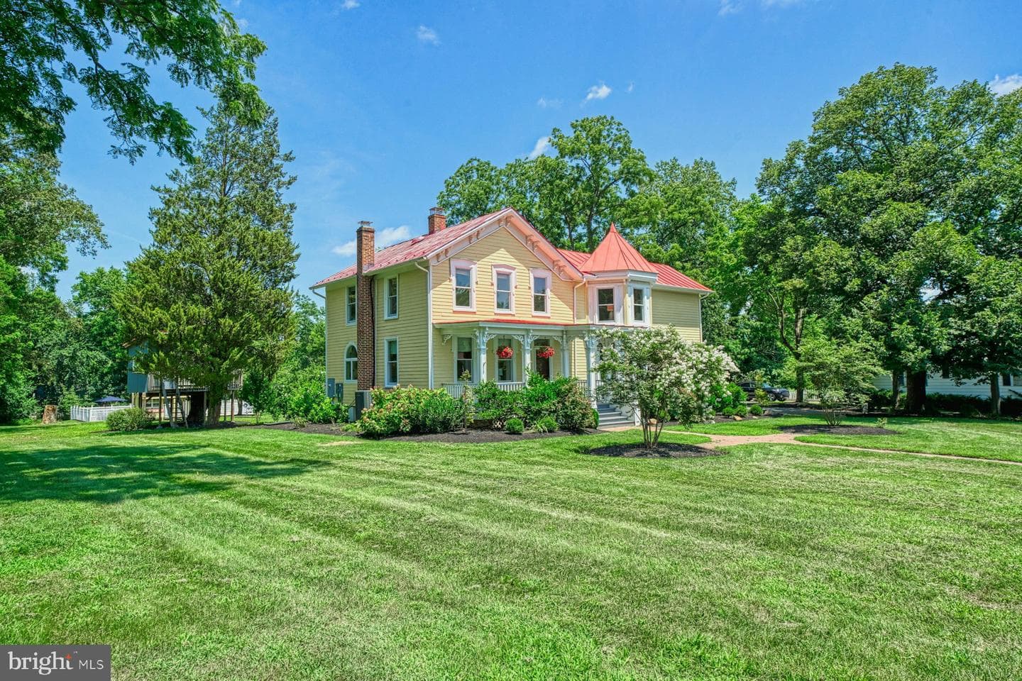 120 W Colonial Highway photo 9