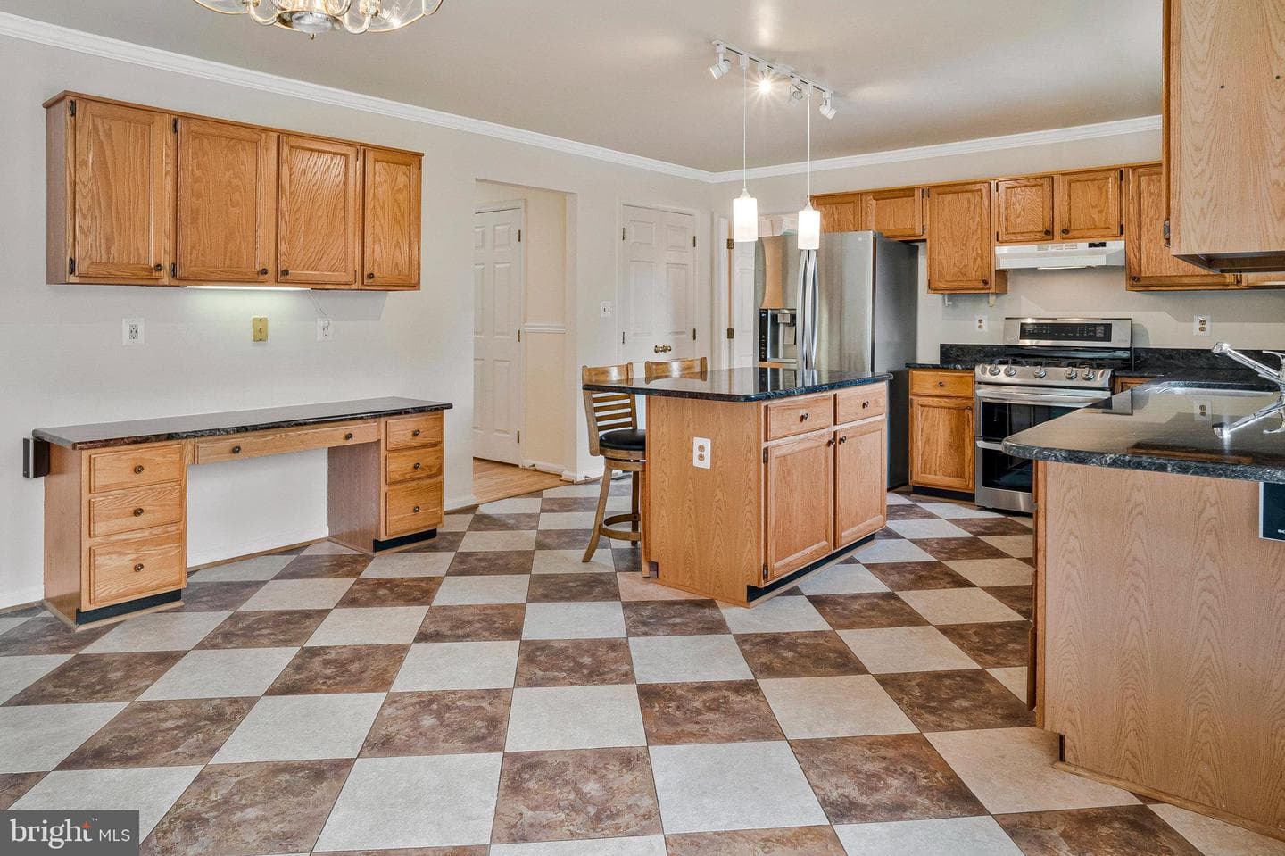 407 Tracy Court NE photo 16