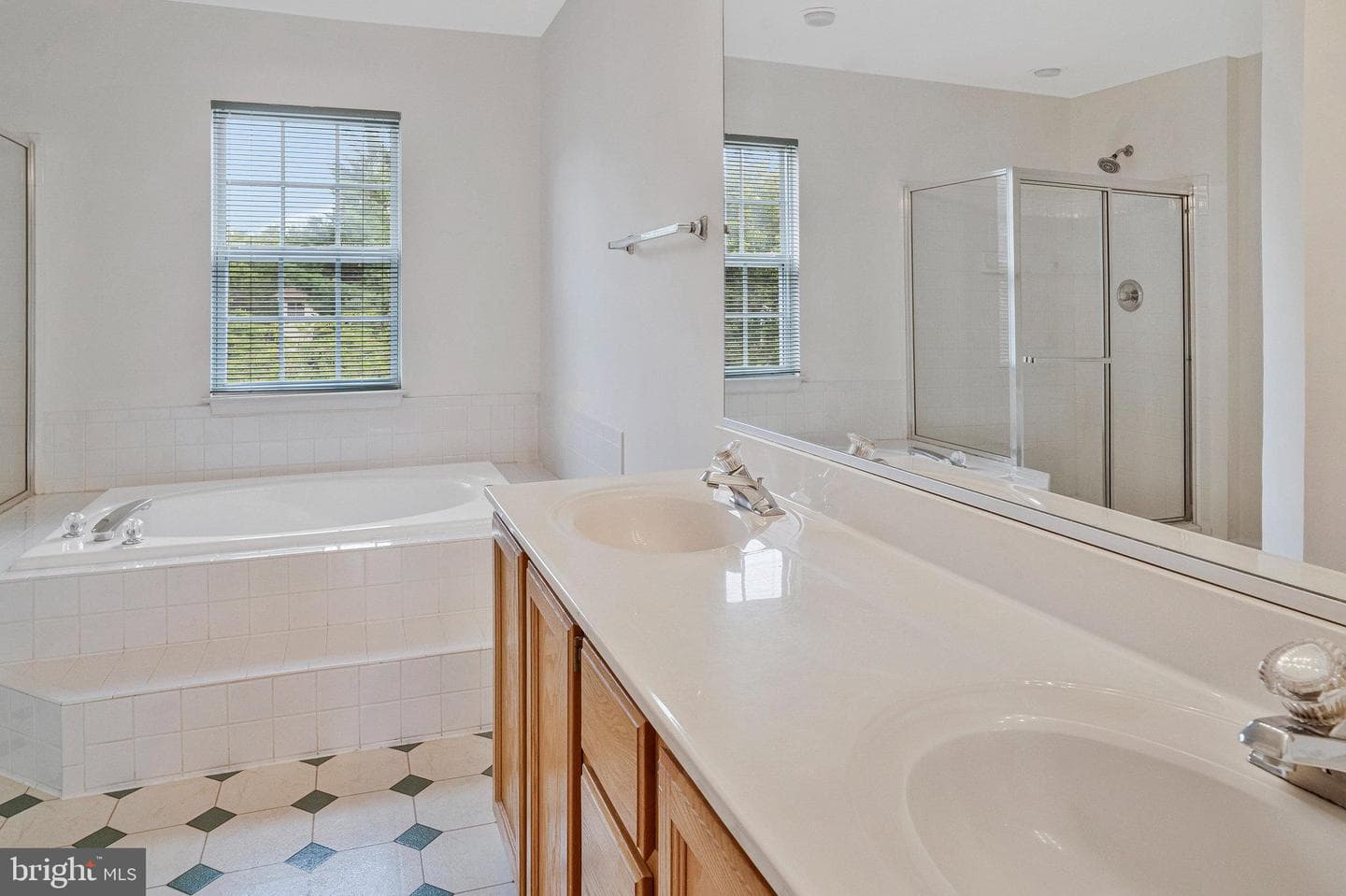 407 Tracy Court NE photo 25