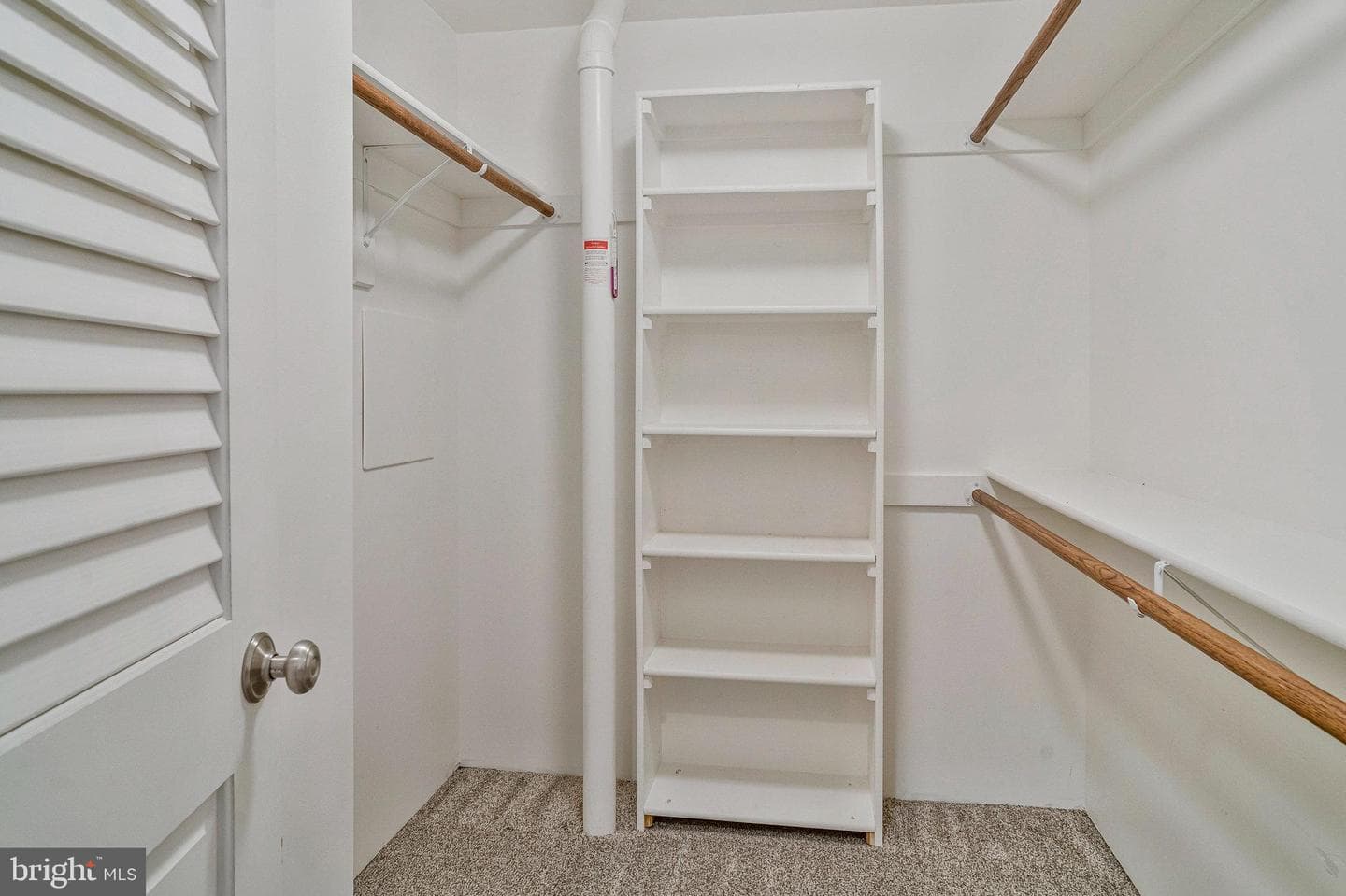 407 Tracy Court NE photo 27