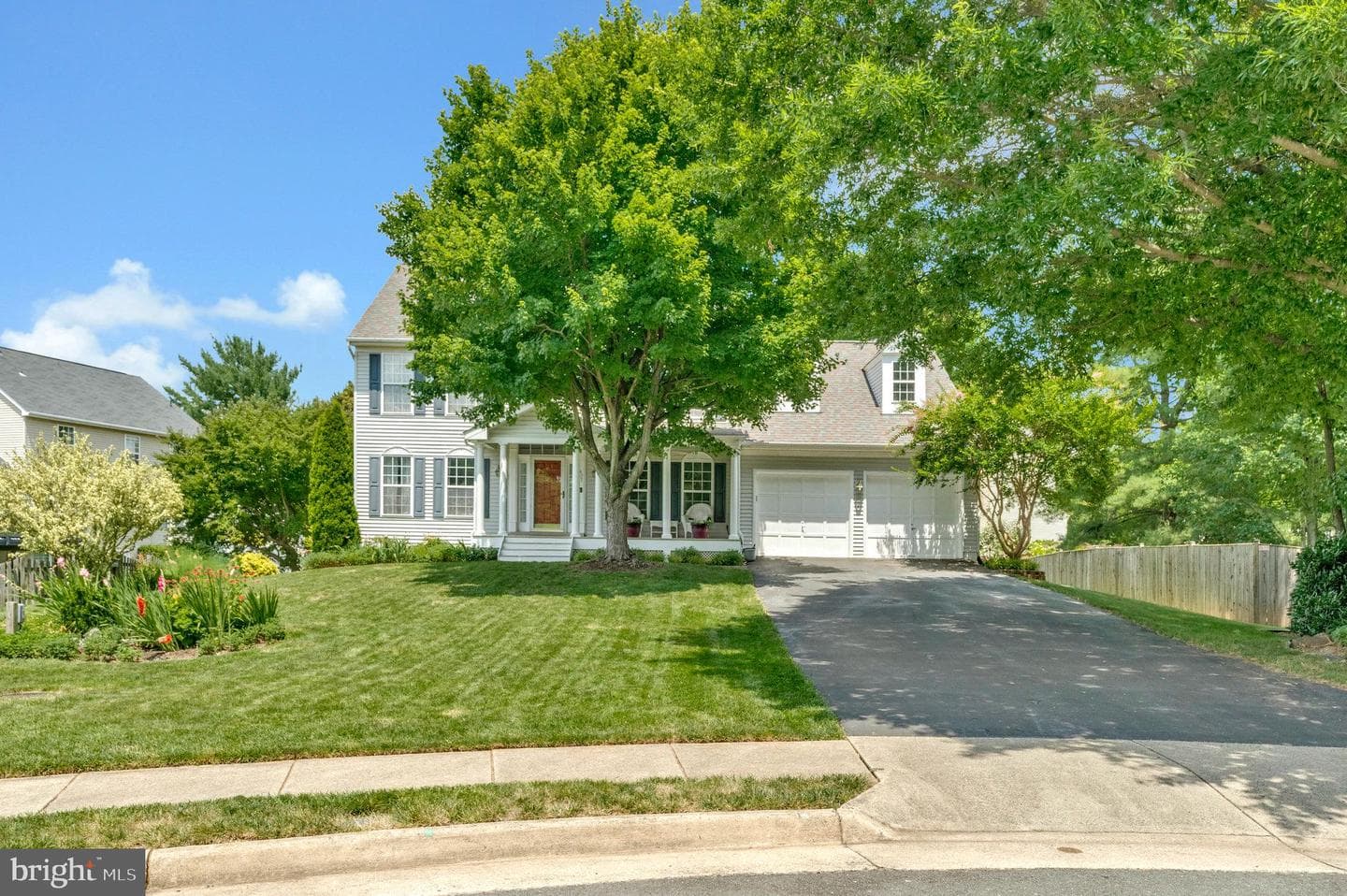 407 Tracy Court NE photo 3