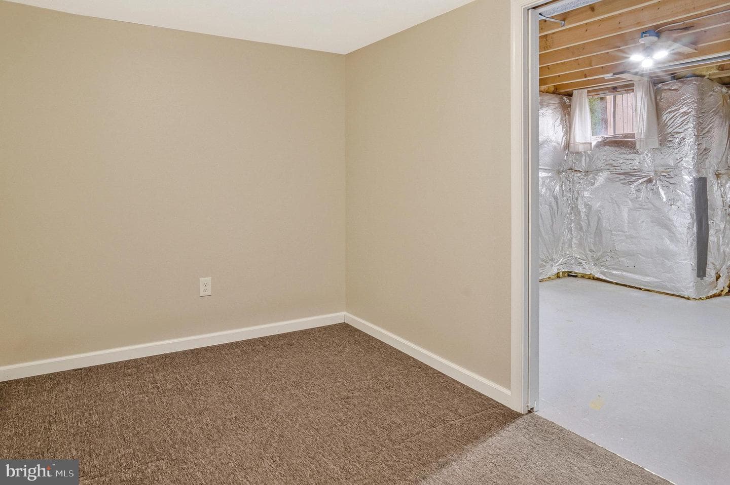 407 Tracy Court NE photo 44