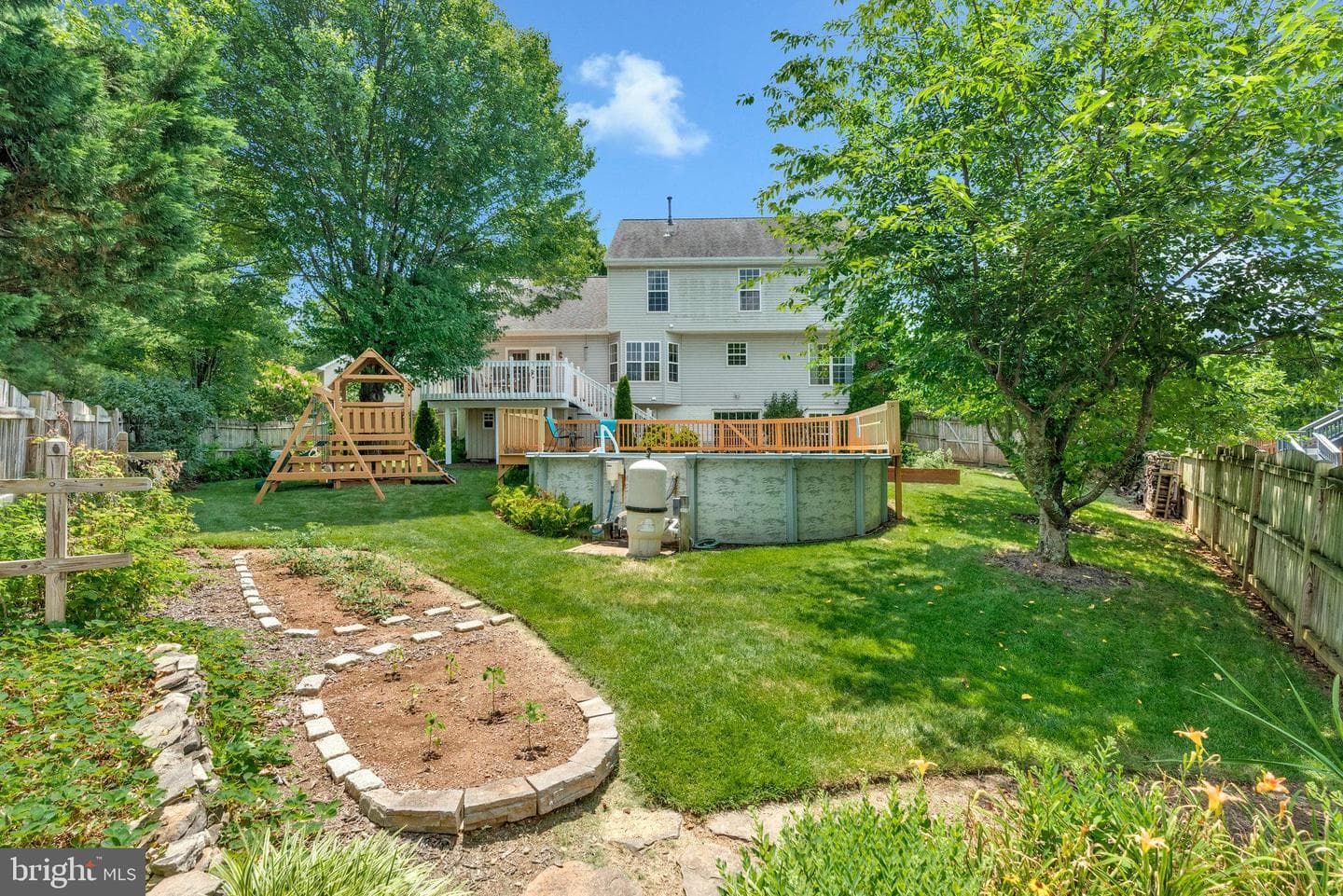 407 Tracy Court NE photo 51