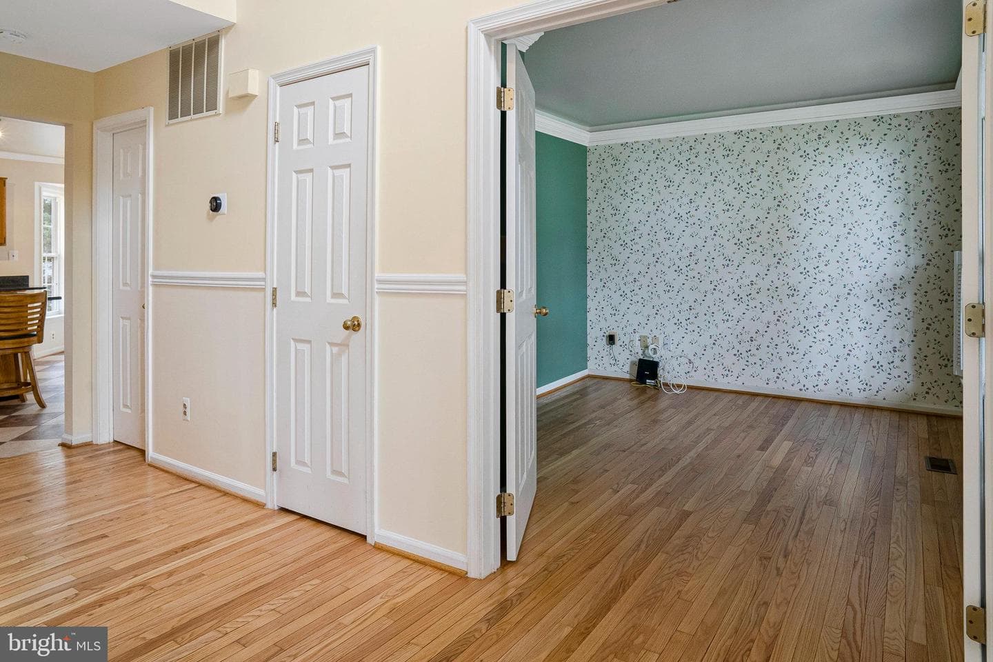 407 Tracy Court NE photo 7