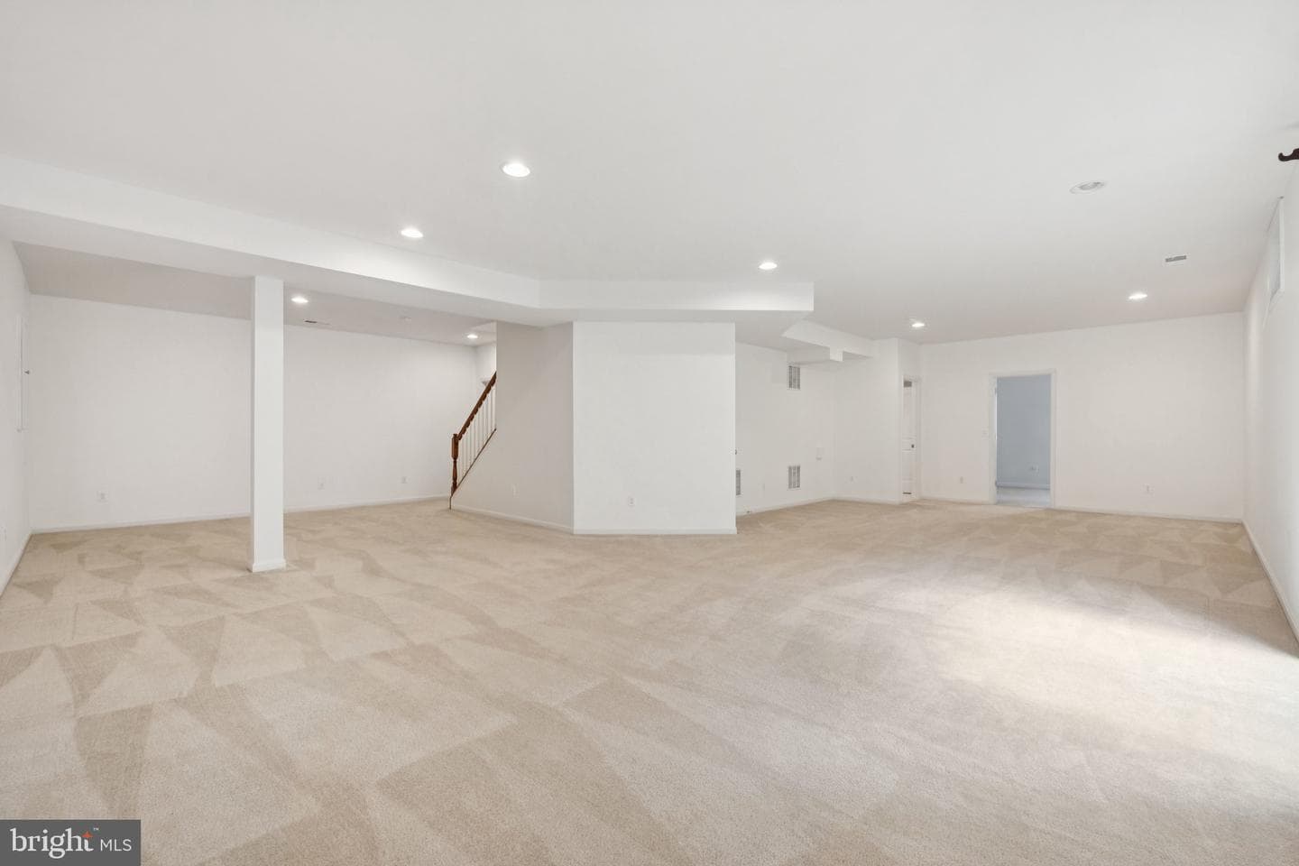 42121 Oak Crest Circle photo 43