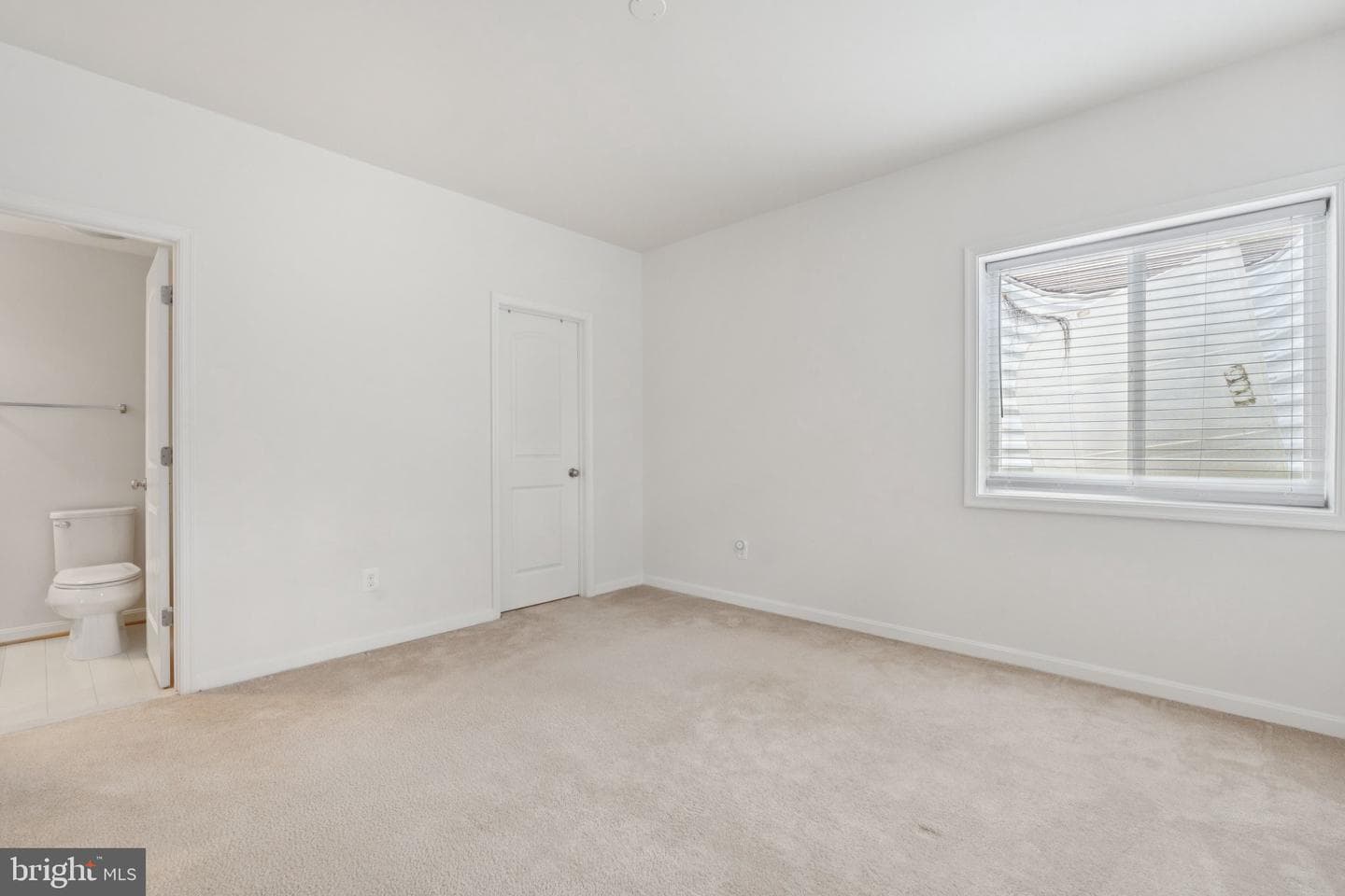 42121 Oak Crest Circle photo 46