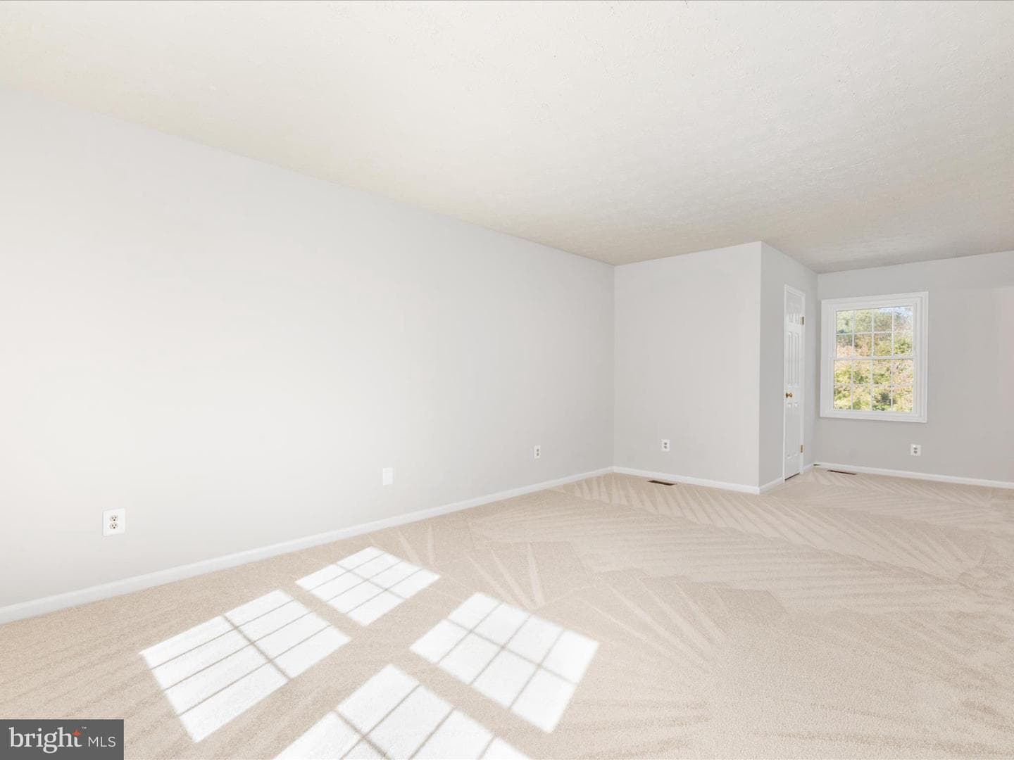 1904 E Beech Road photo 22