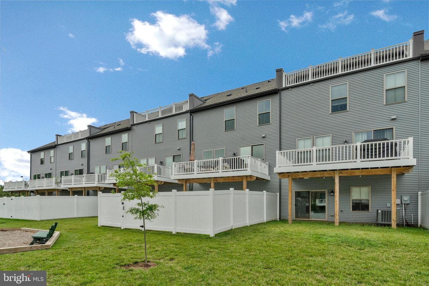 45394 Daveno Square photo 16