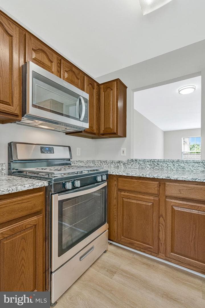 22915 Regent Terrace photo 35