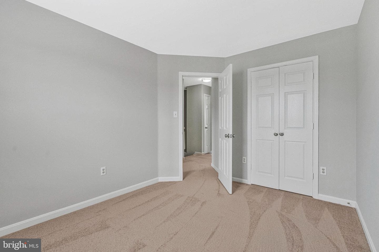 22915 Regent Terrace photo 39