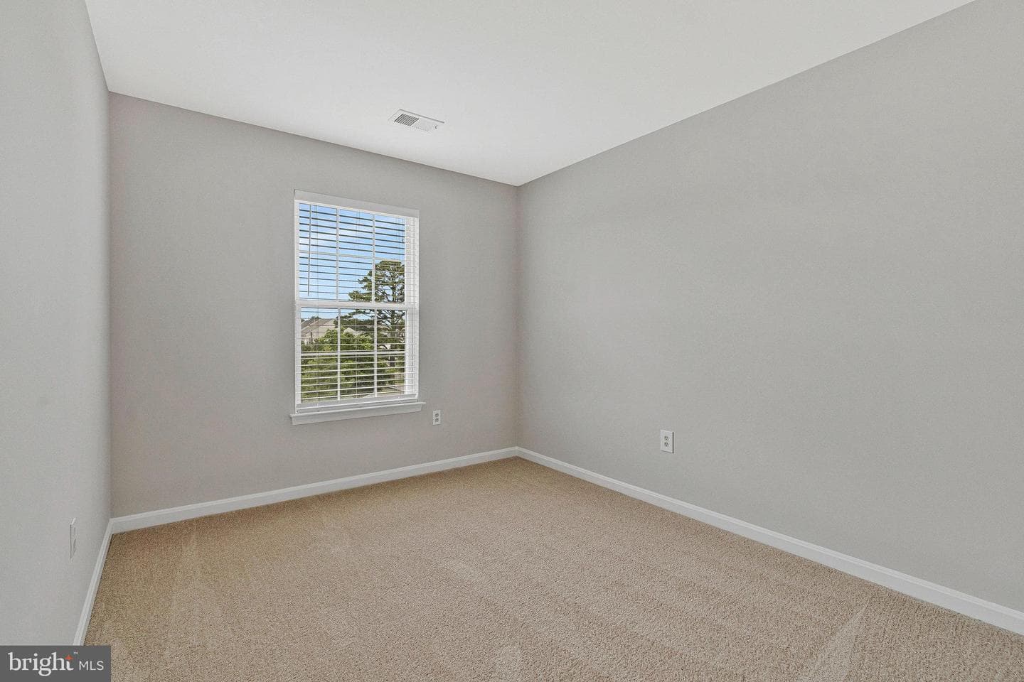 22915 Regent Terrace photo 40