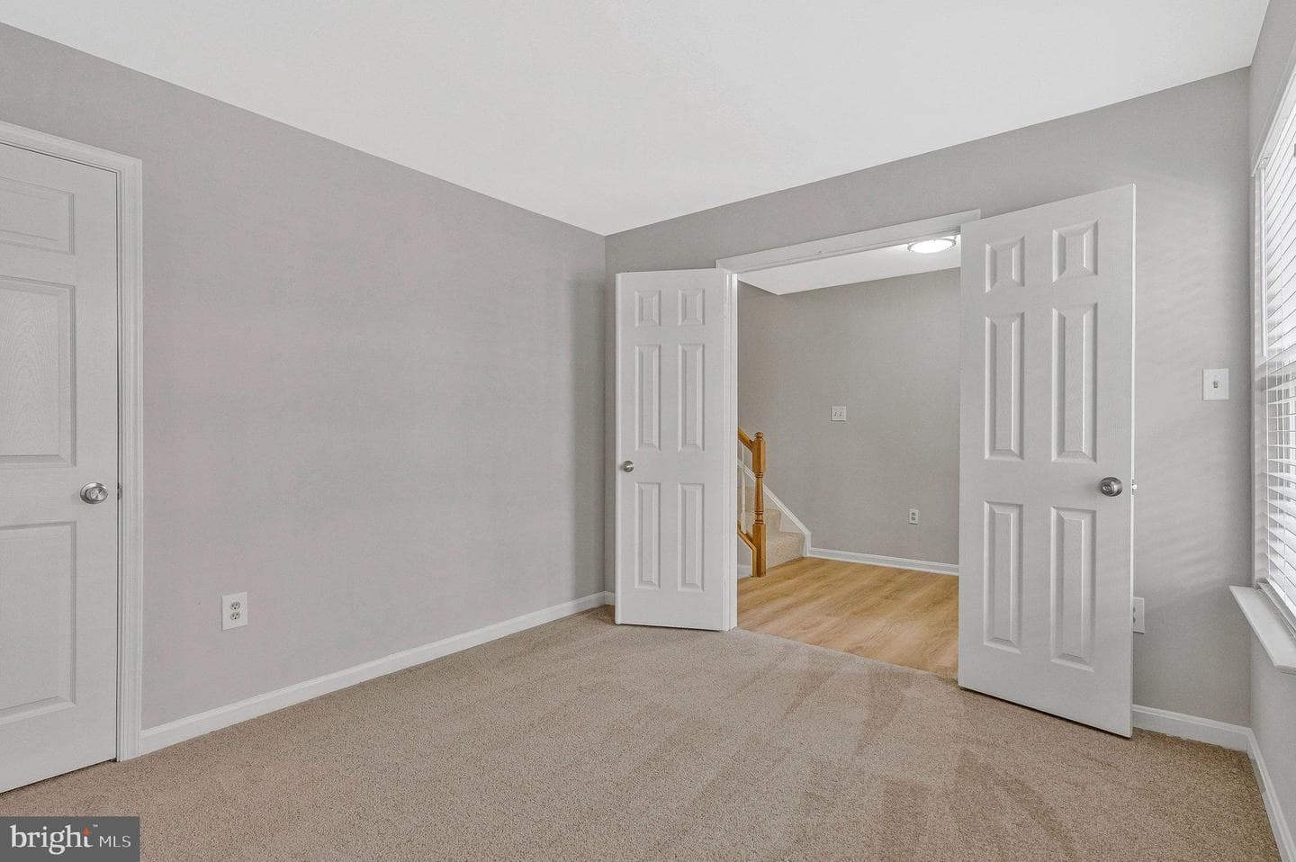 22915 Regent Terrace photo 8