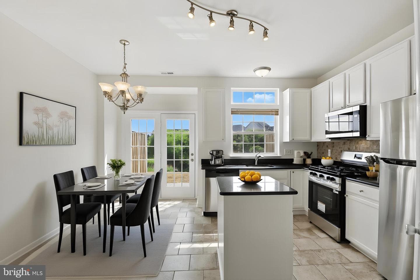 20943 Colecroft Square photo 12