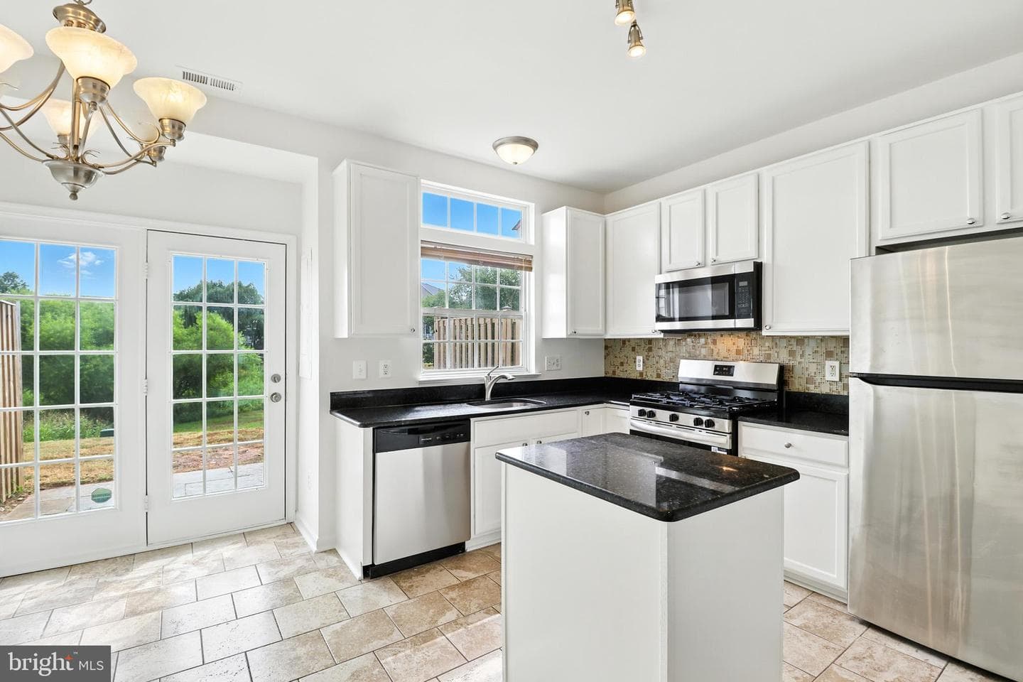 20943 Colecroft Square photo 14