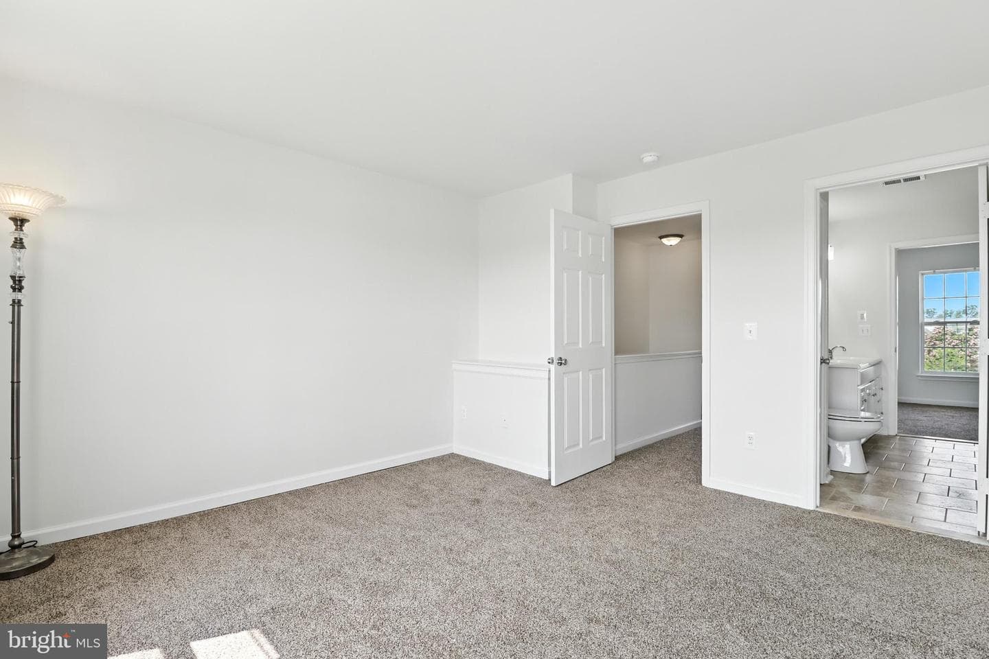 20943 Colecroft Square photo 29
