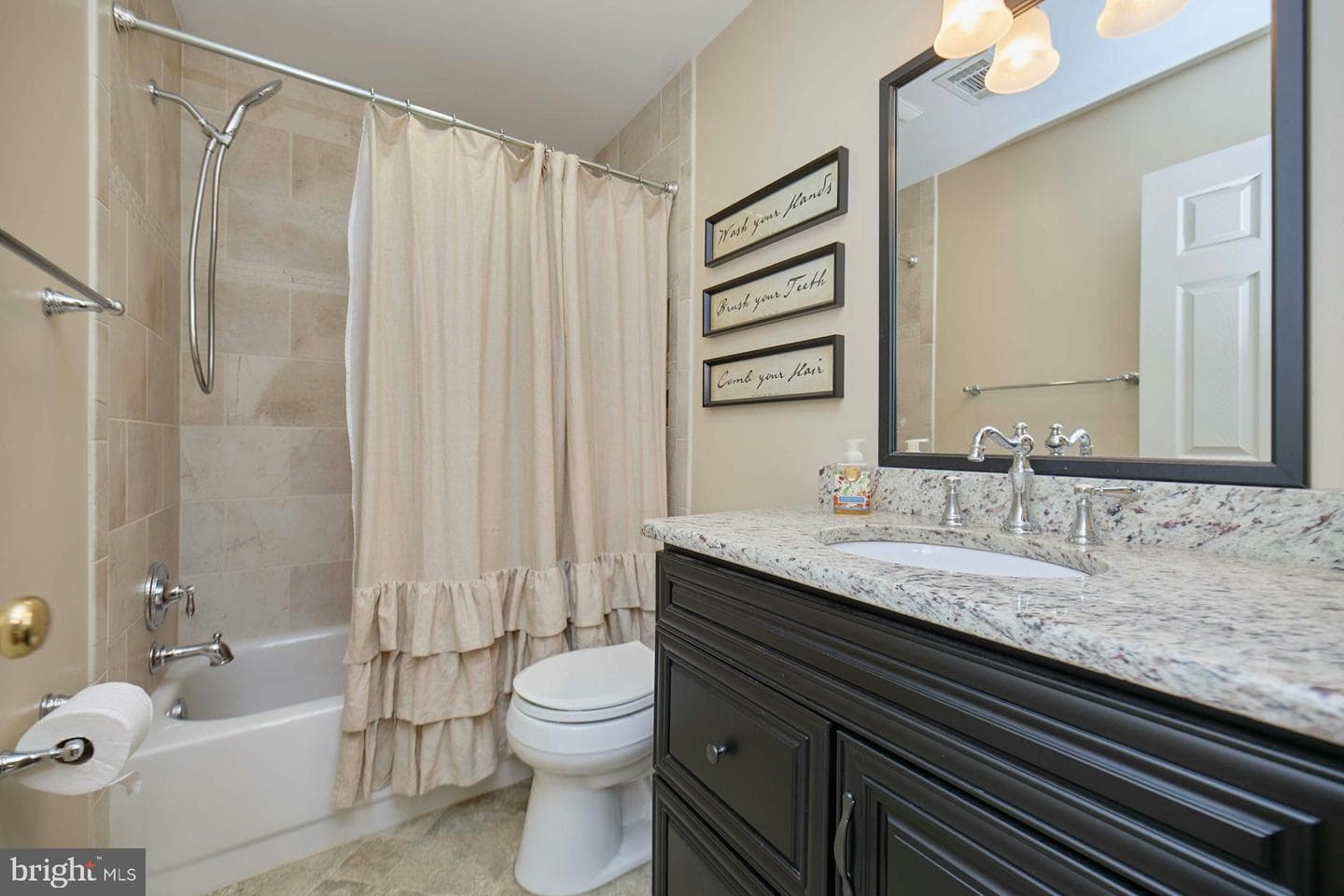 20357 Hartwell Street photo 34