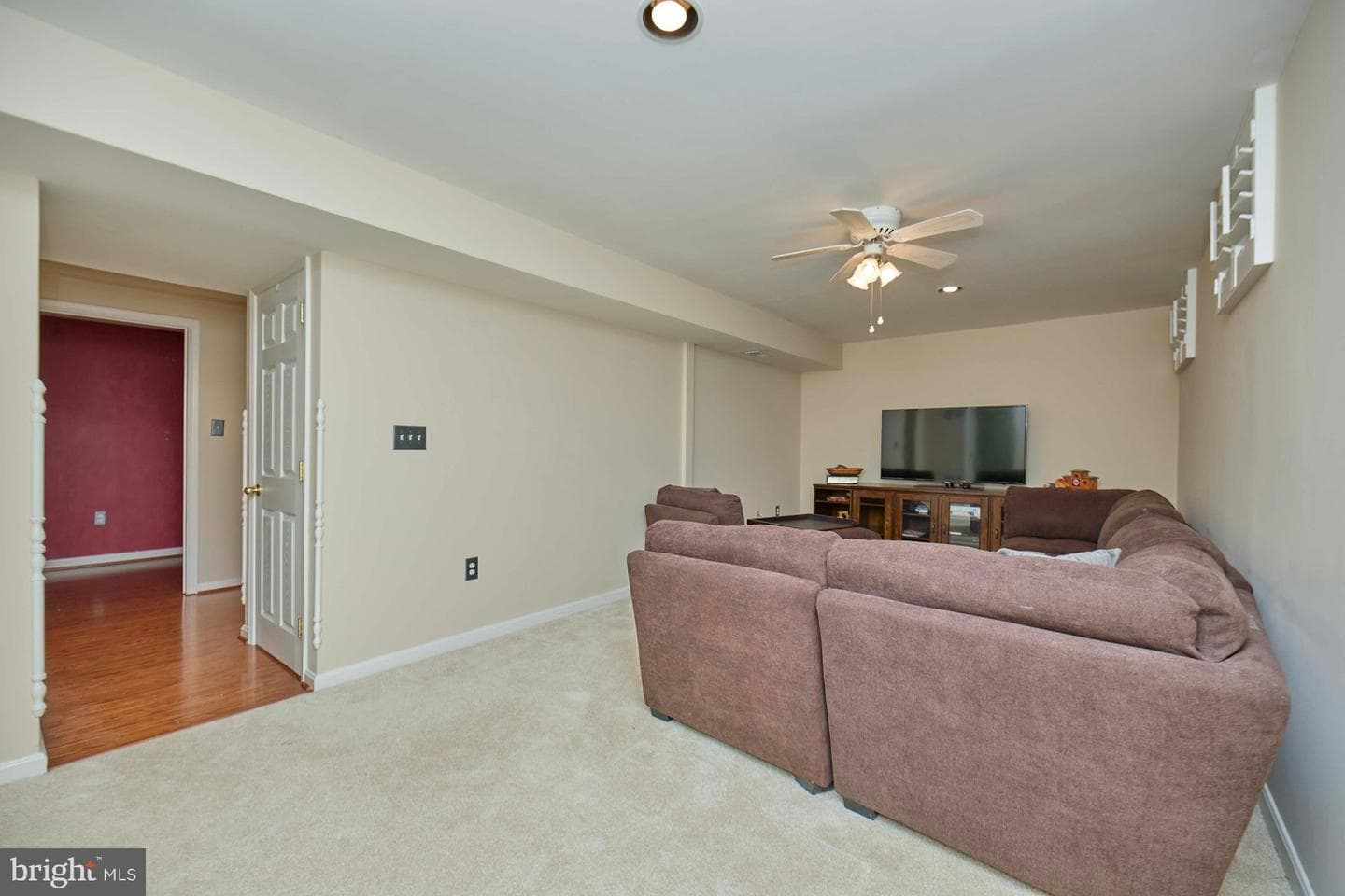 20357 Hartwell Street photo 37