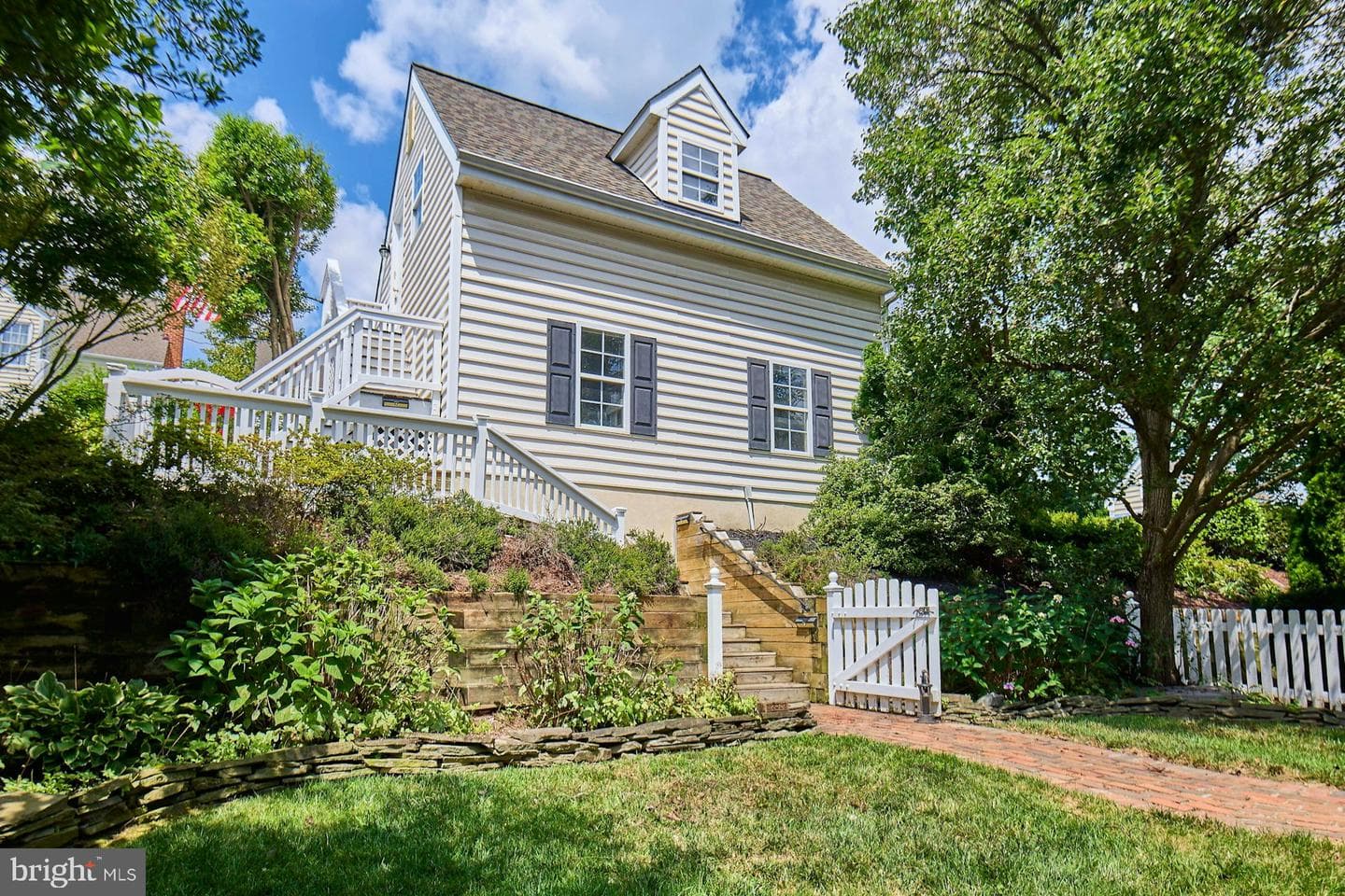 20357 Hartwell Street photo 45