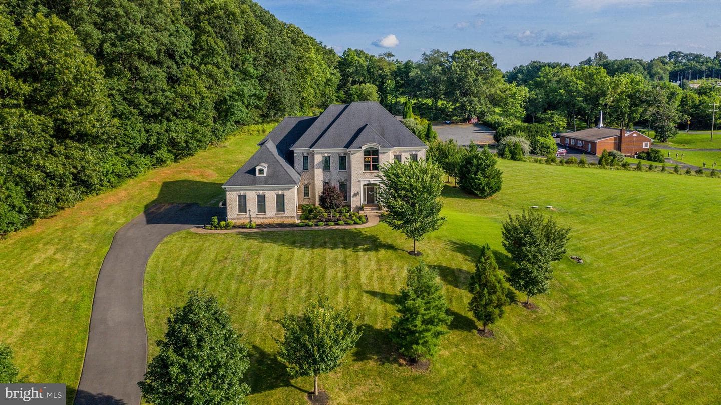 17038 Grindstone Court photo 2