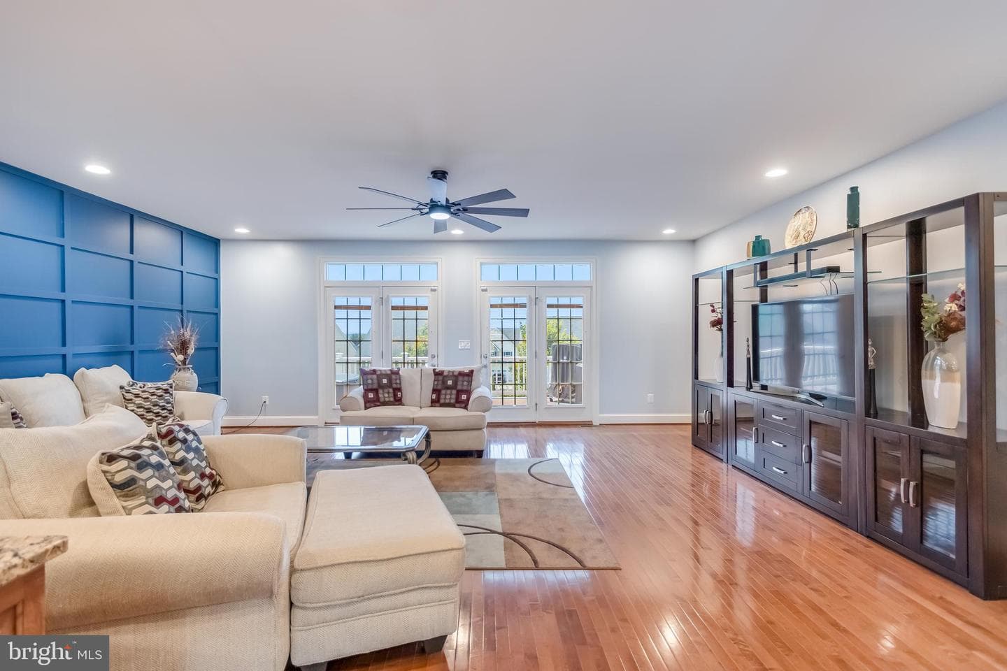 26065 Huntwick Glen Square photo 4