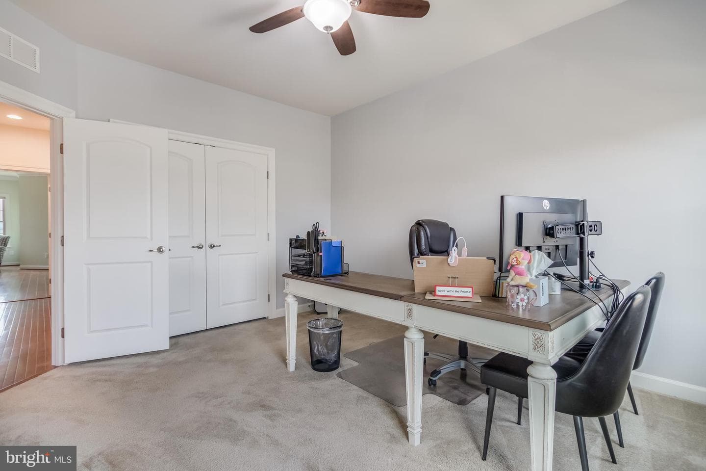26065 Huntwick Glen Square photo 9