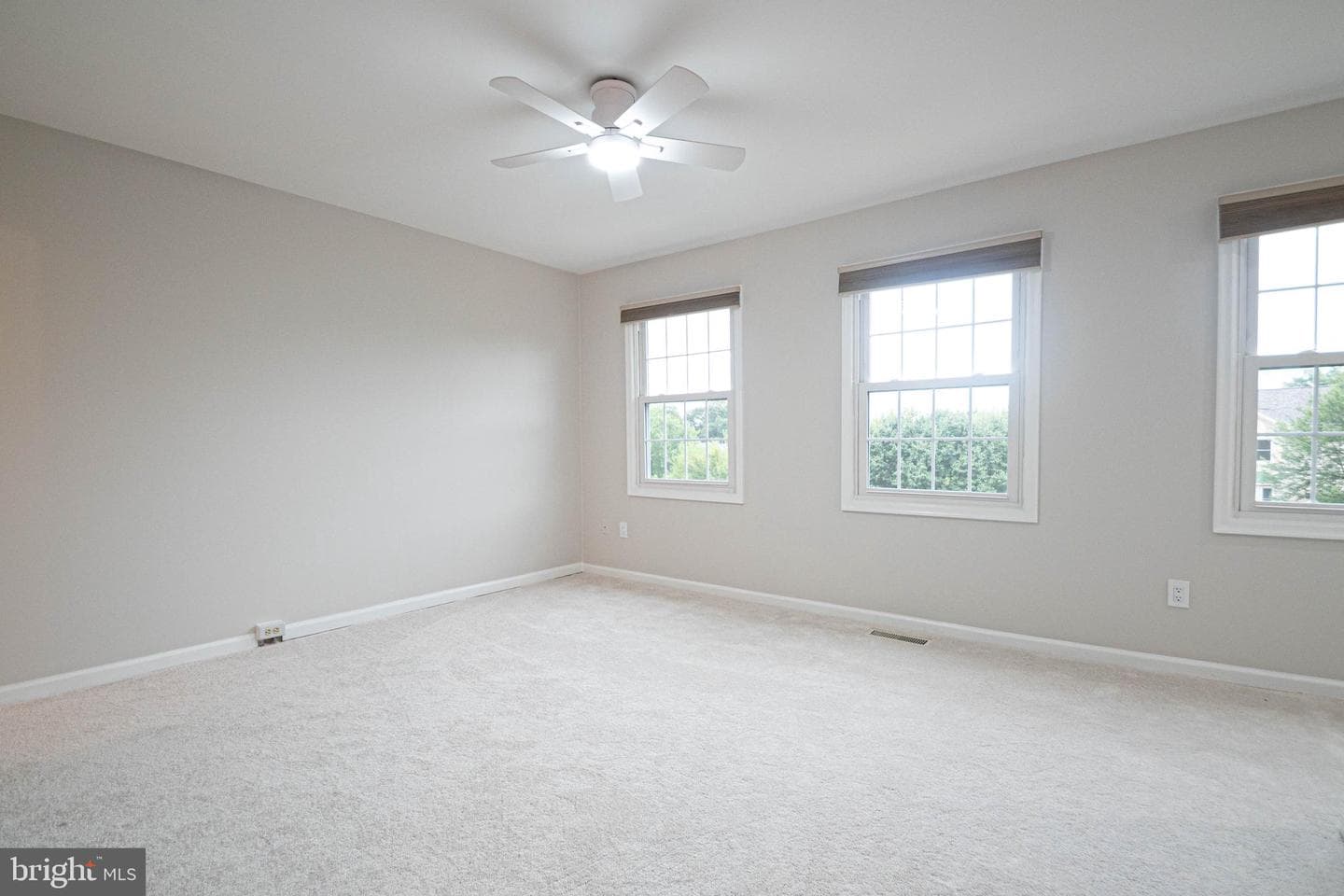 21923 Myrtlewood Square photo 30
