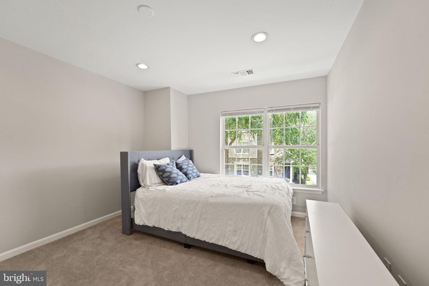 43573 Patching Pond Square photo 28