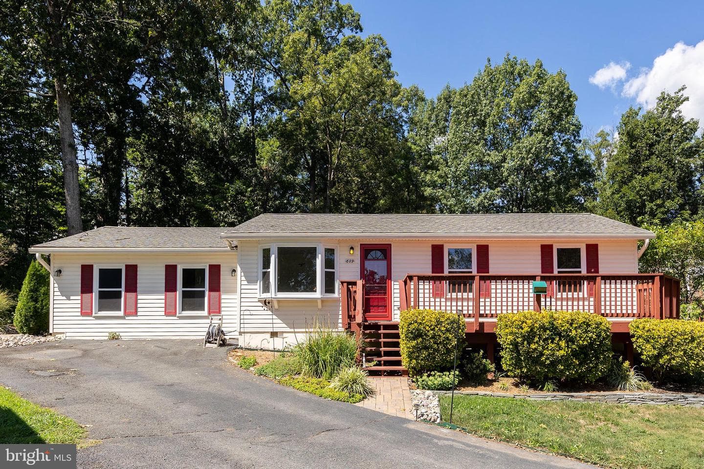609 Rockbridge Drive SE photo 1