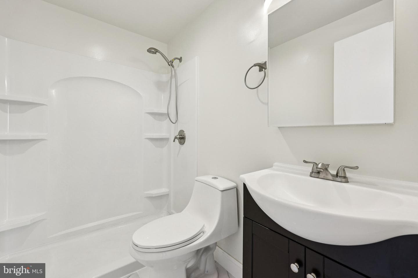 500 Giles Place photo 26