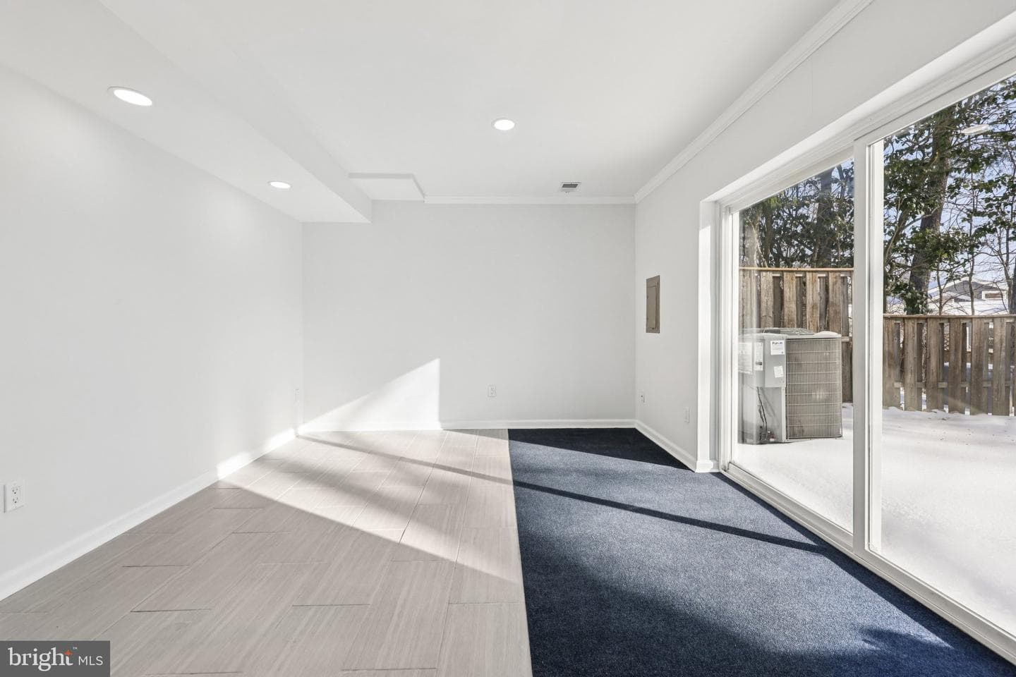 500 Giles Place photo 36