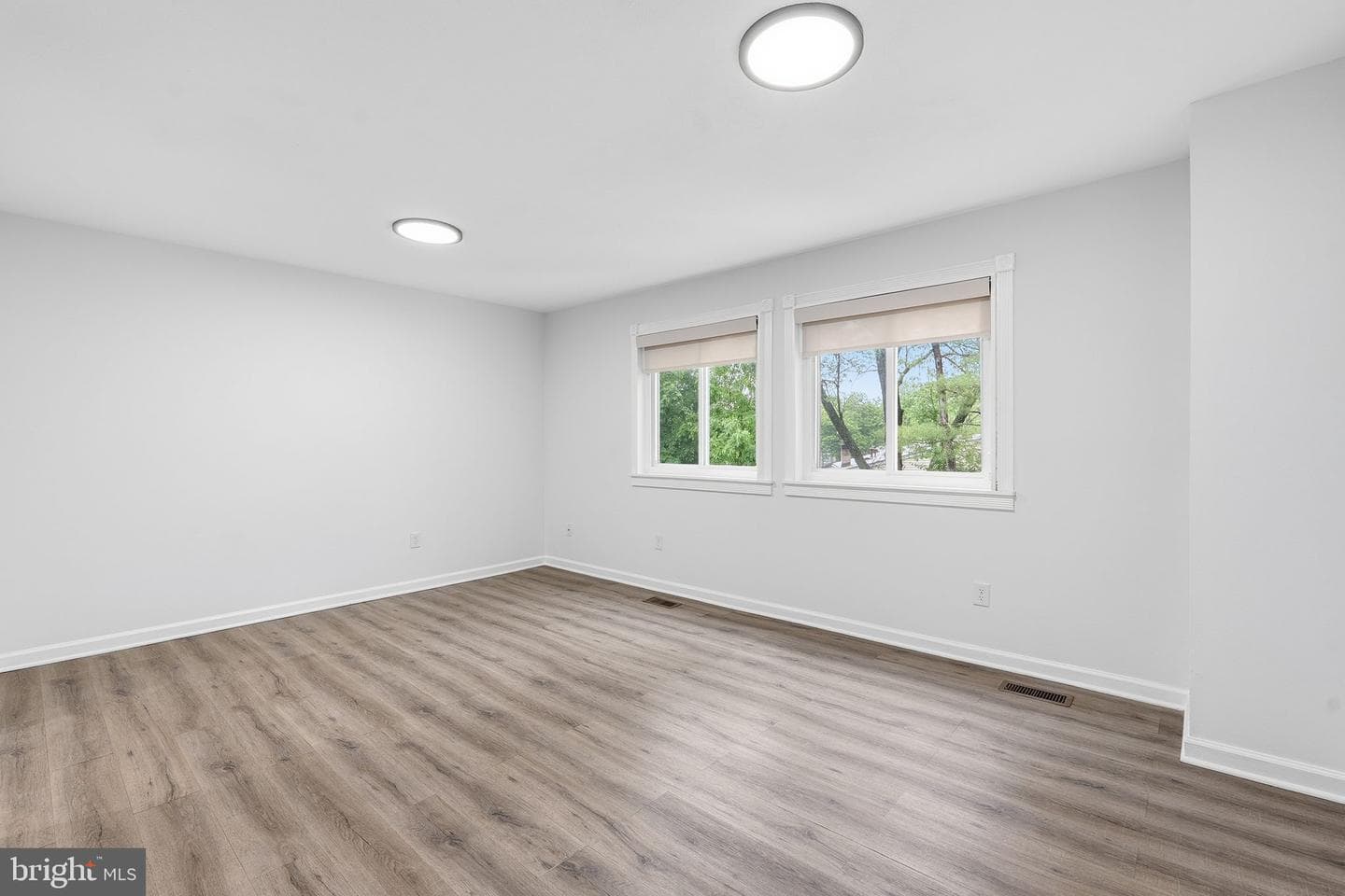 502 Giles Place photo 14
