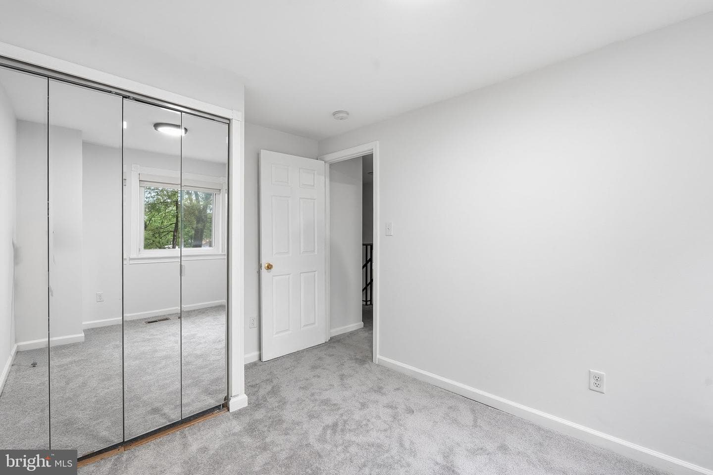 502 Giles Place photo 24
