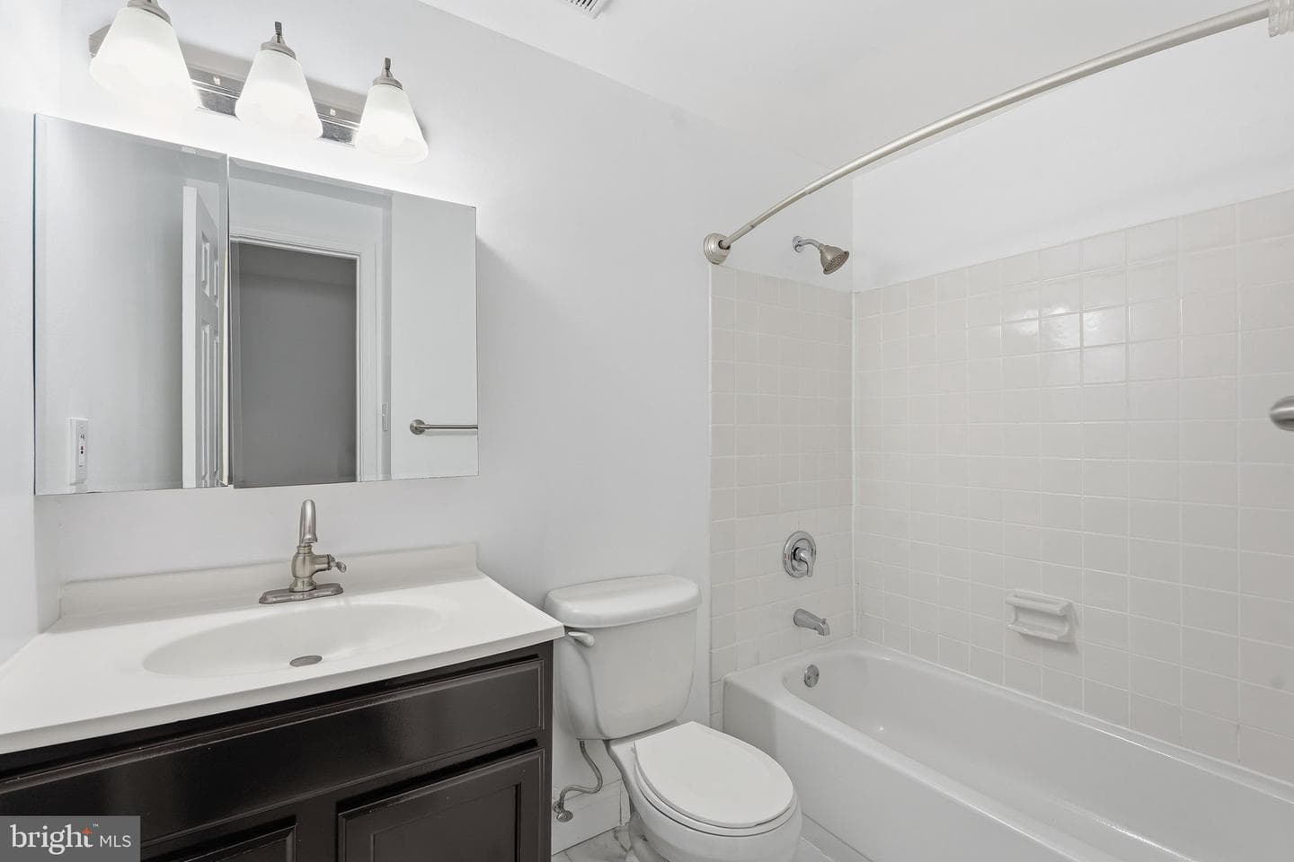 502 Giles Place photo 25