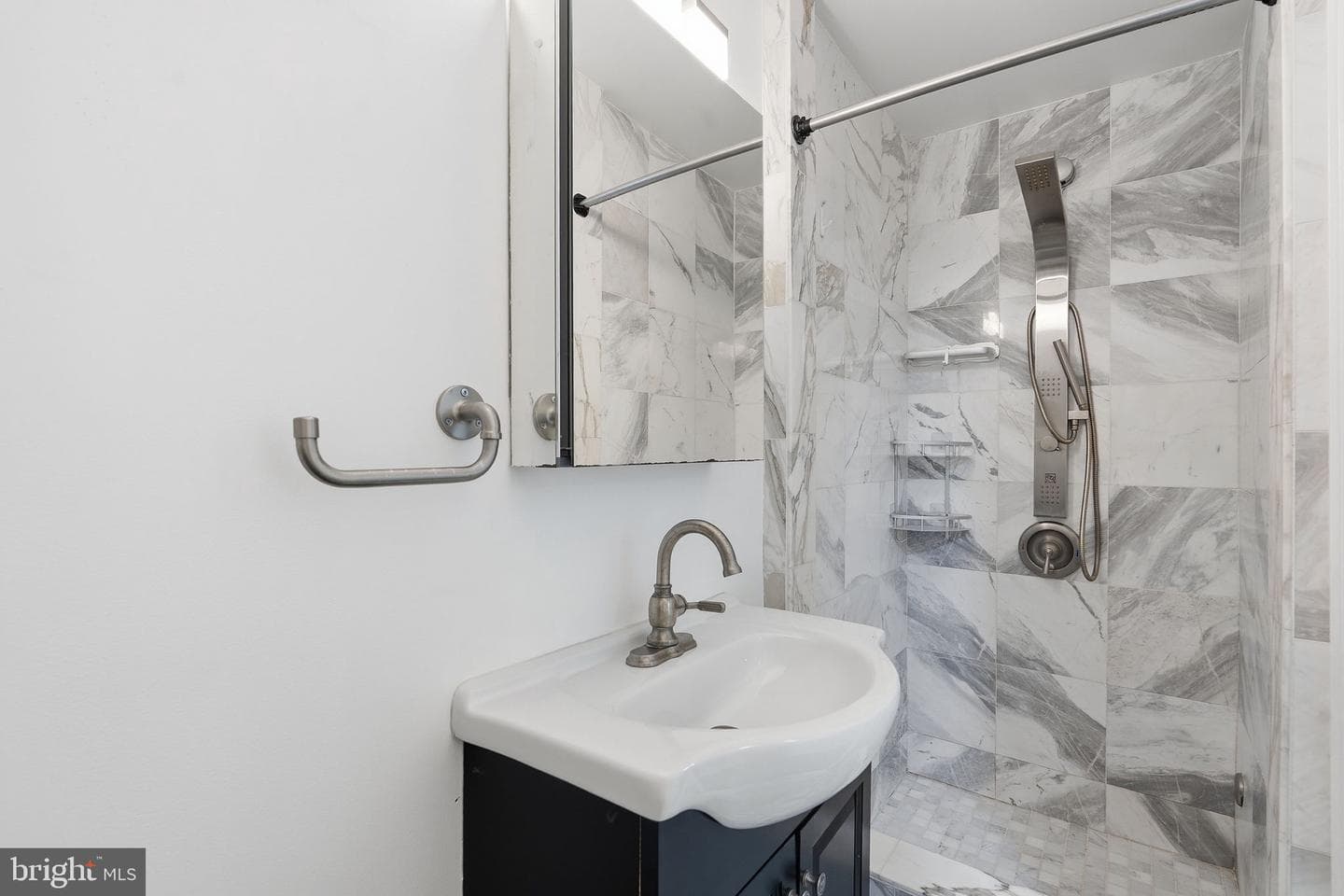 502 Giles Place photo 29
