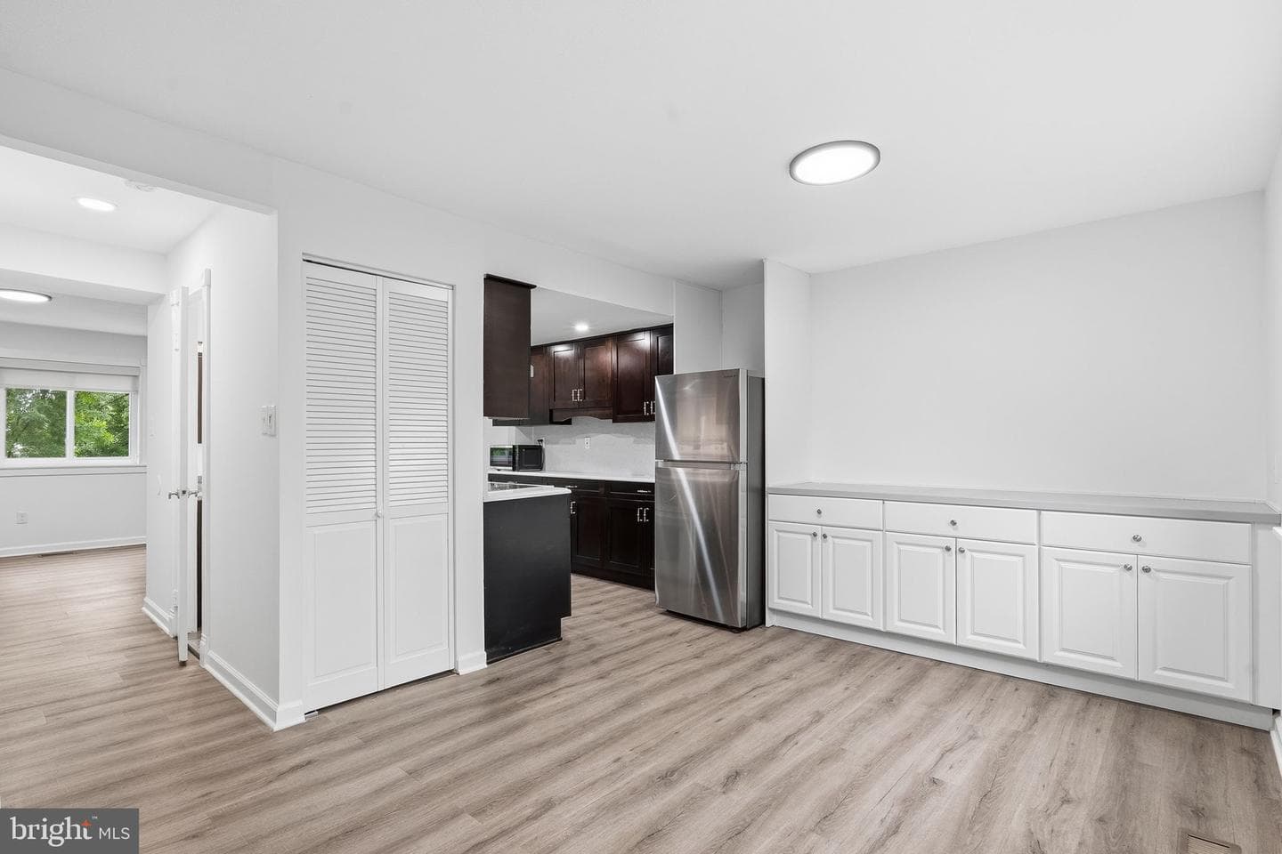 502 Giles Place photo 3