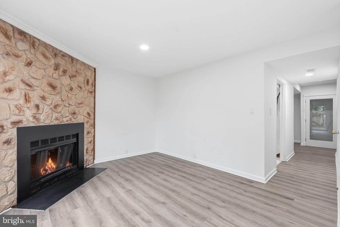 502 Giles Place photo 33