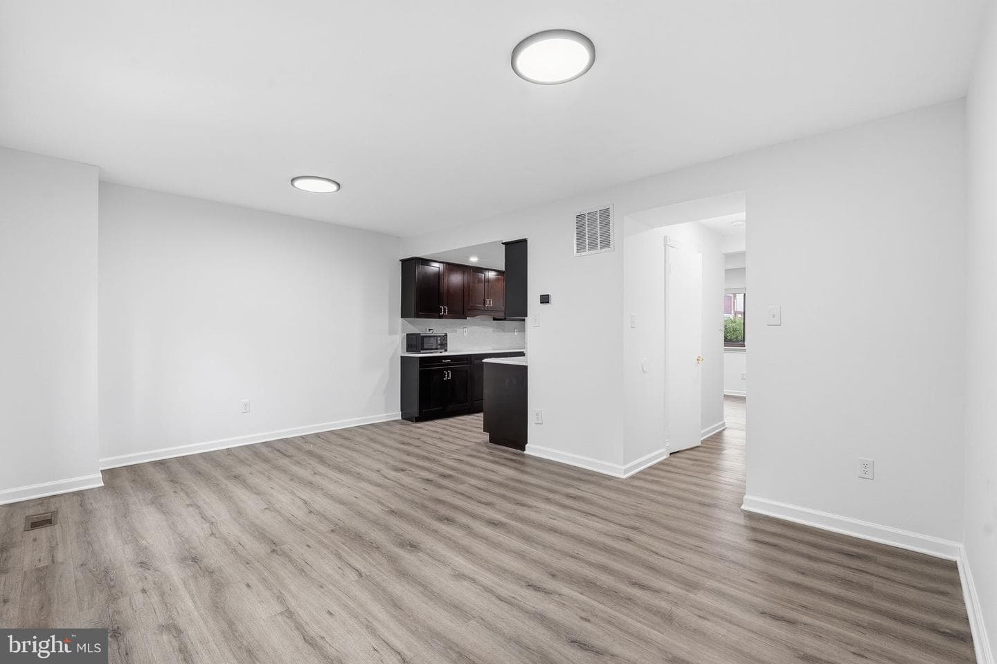 502 Giles Place photo 7