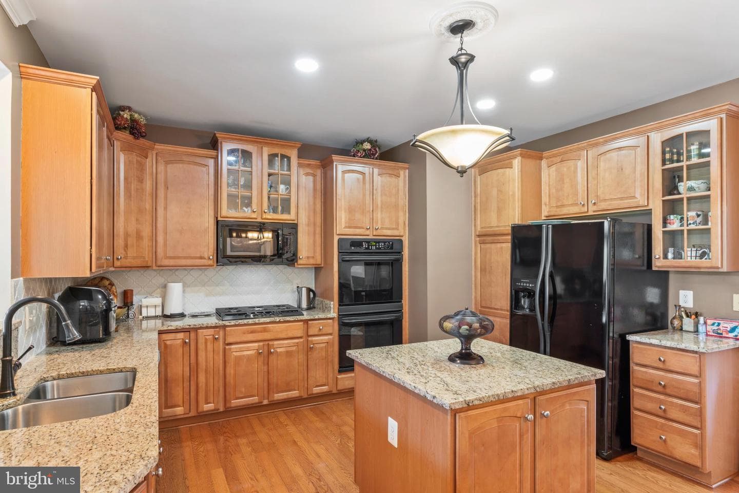 25445 Elm Terrace photo 13