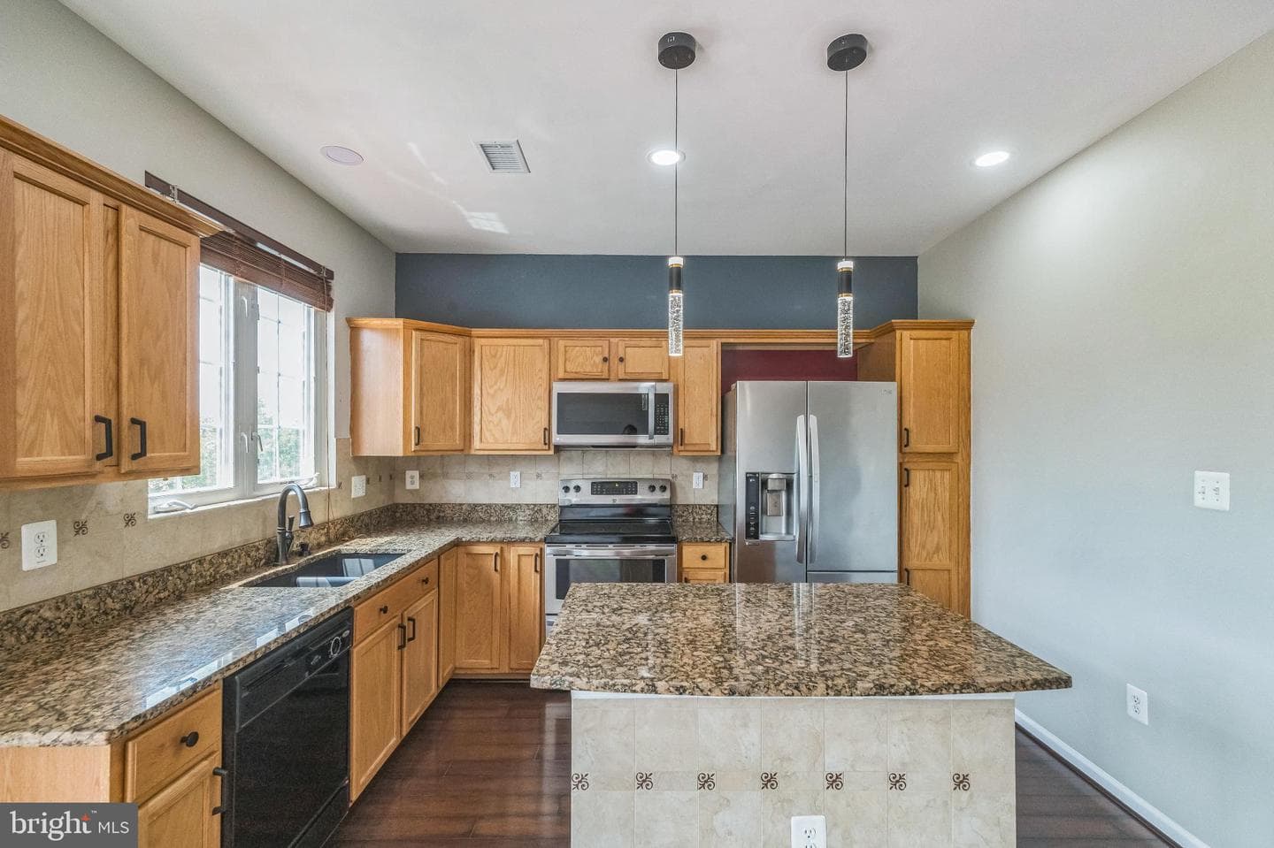 20934 Houseman Terrace photo 12