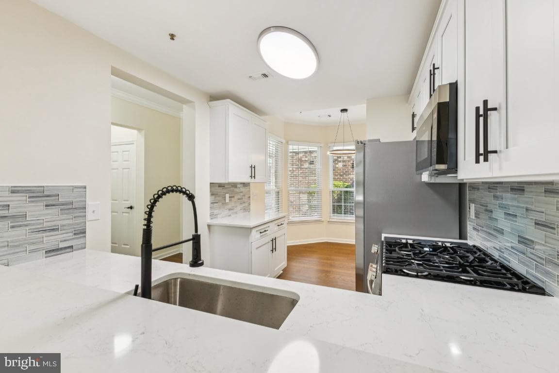 45071 Brae Terrace #103 photo 19
