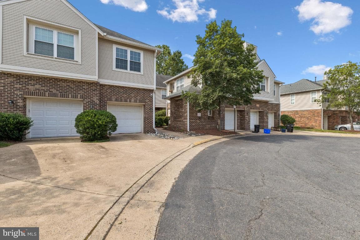 45071 Brae Terrace #103 photo 3